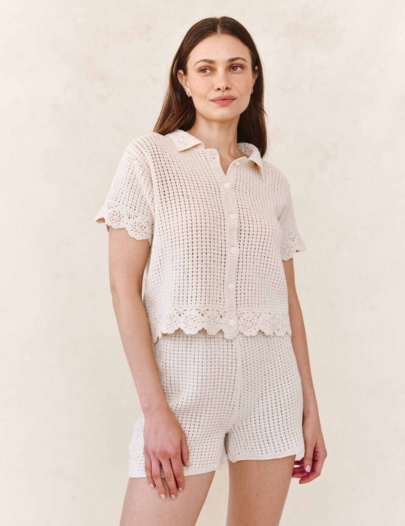 B2640-K96-304 - SHORT SLEEVE CROCHET BUTTON DOWN