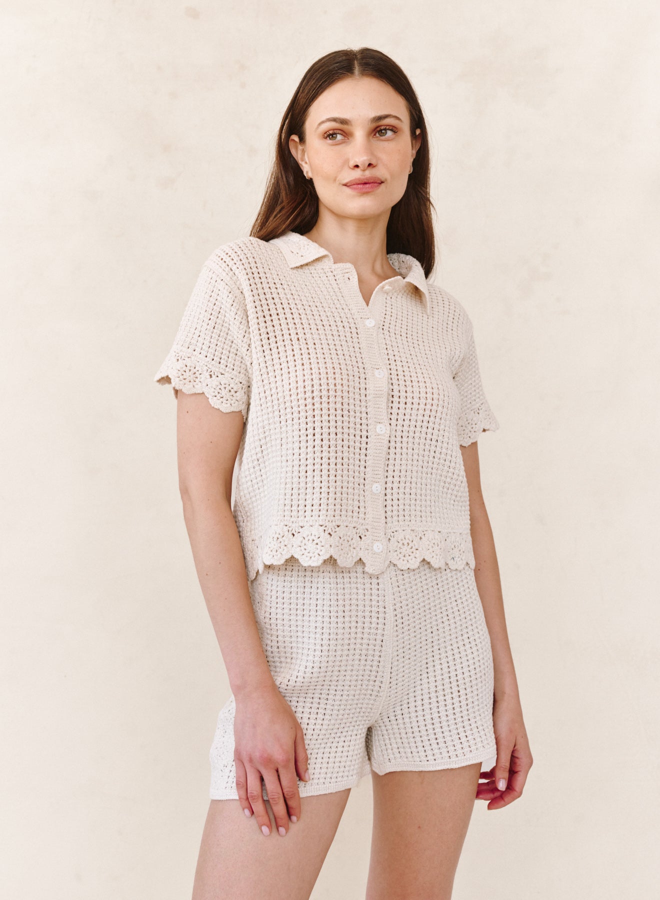 B2640-K96-304 - SHORT SLEEVE CROCHET BUTTON DOWN