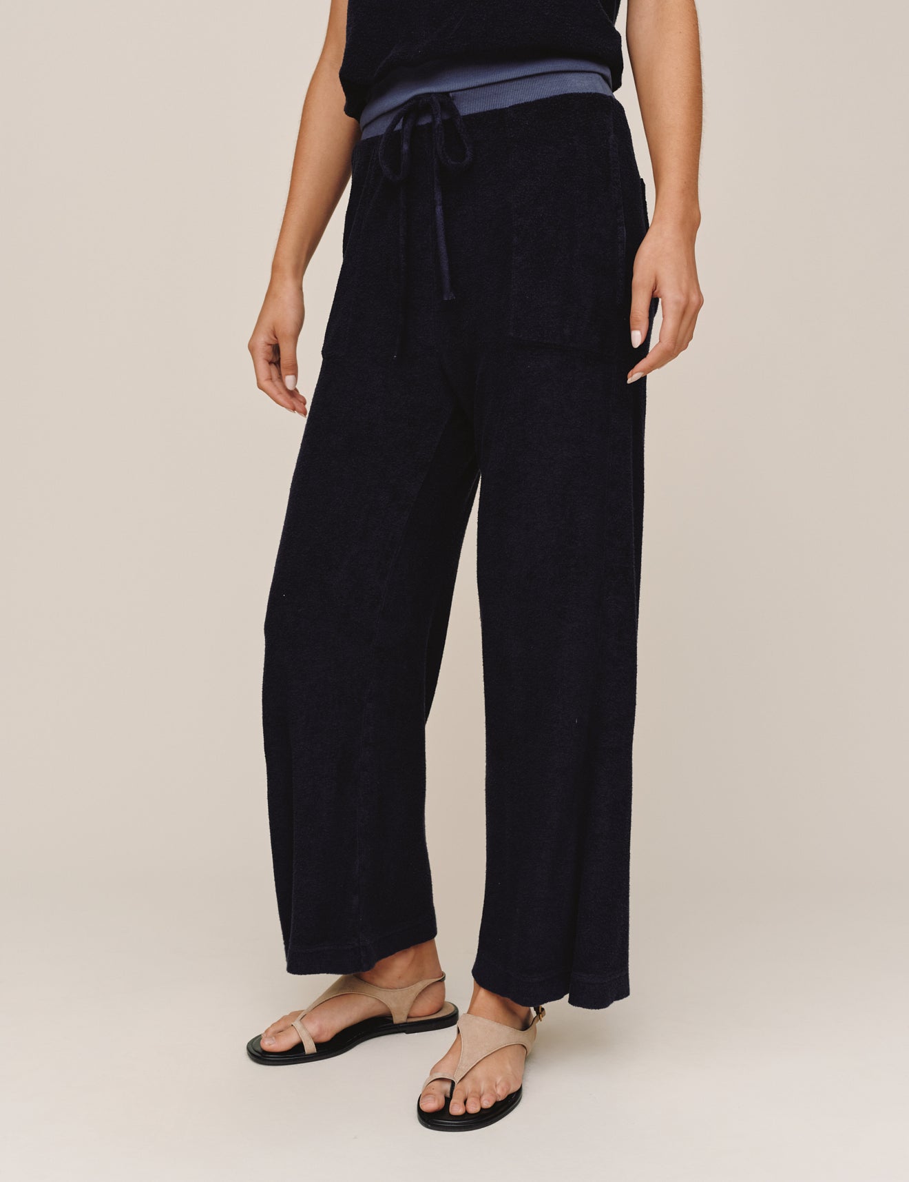 B30000-D36-302 - CROP WIDE LEG PANT