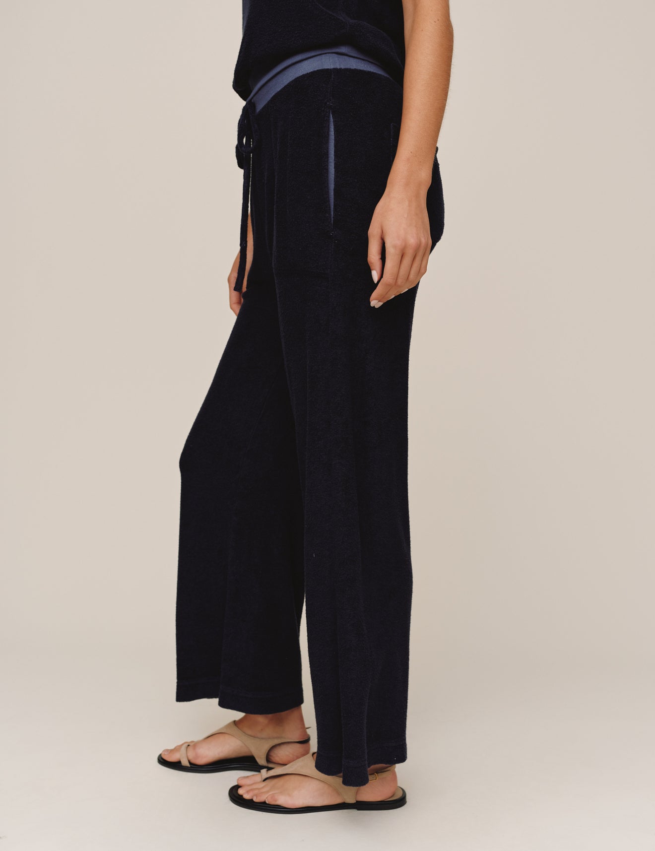 B30000-D36-302 - CROP WIDE LEG PANT