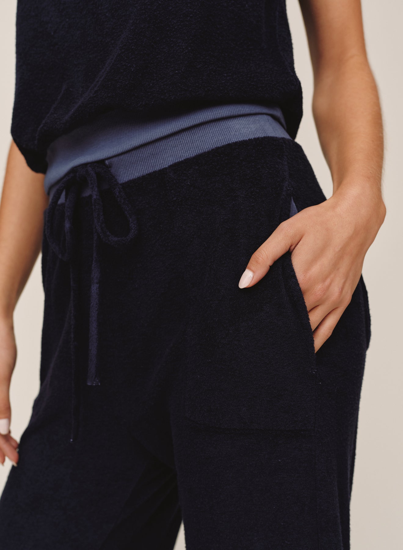 B30000-D36-302 - CROP WIDE LEG PANT