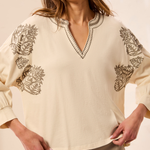 3/4 Sleeve Notch Collar Top_Tribal_3157O-8508