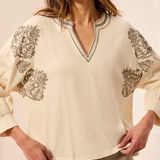 3/4 Sleeve Notch Collar Top_Tribal_3157O-8508