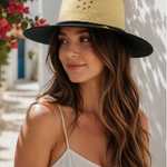 Amy Hat_MUZ02