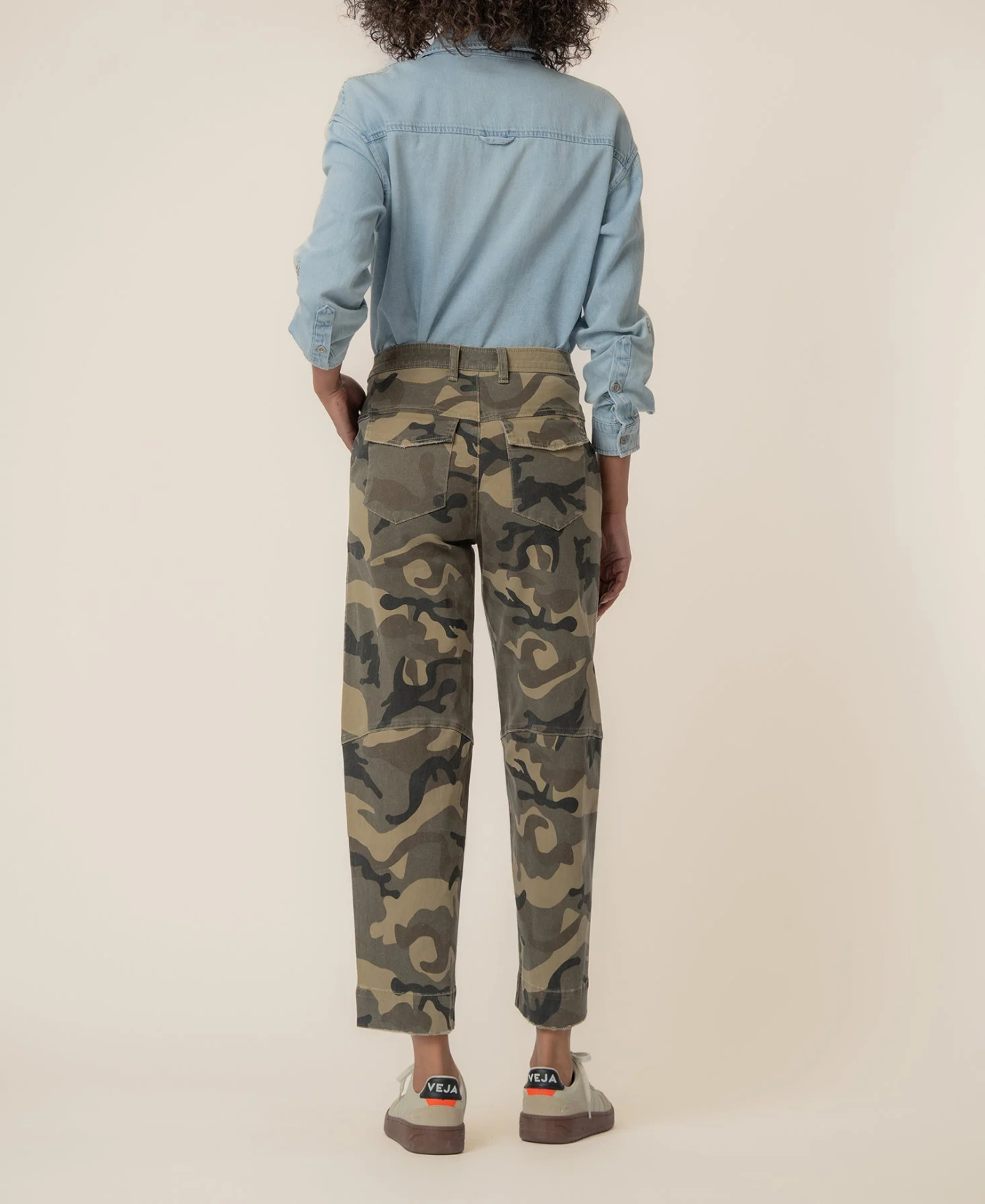 Ashton Barrel Jeans_Kut from the Kloth_KB53516