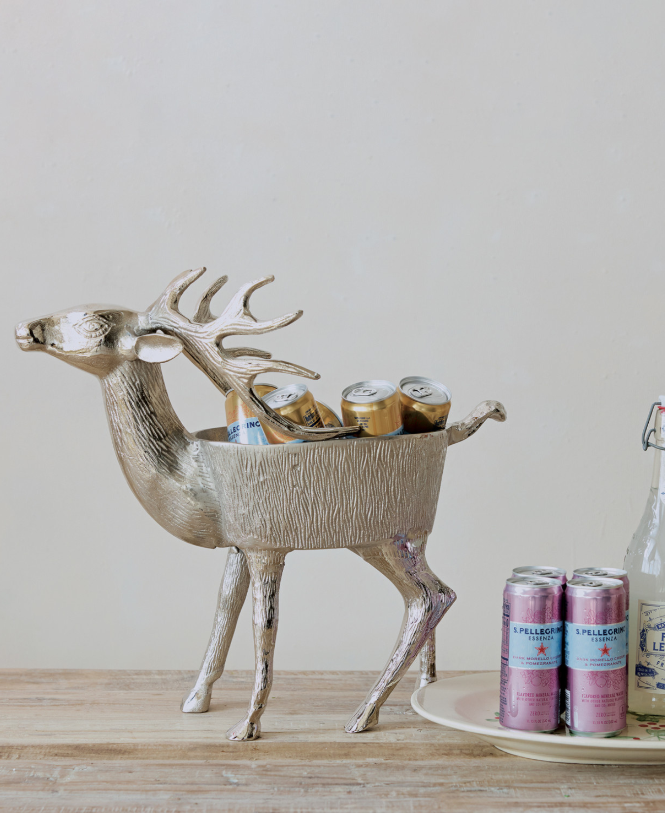 Cast_Aluminum_Deer_Shaped_Container_creativeco_op_XT1219_2
