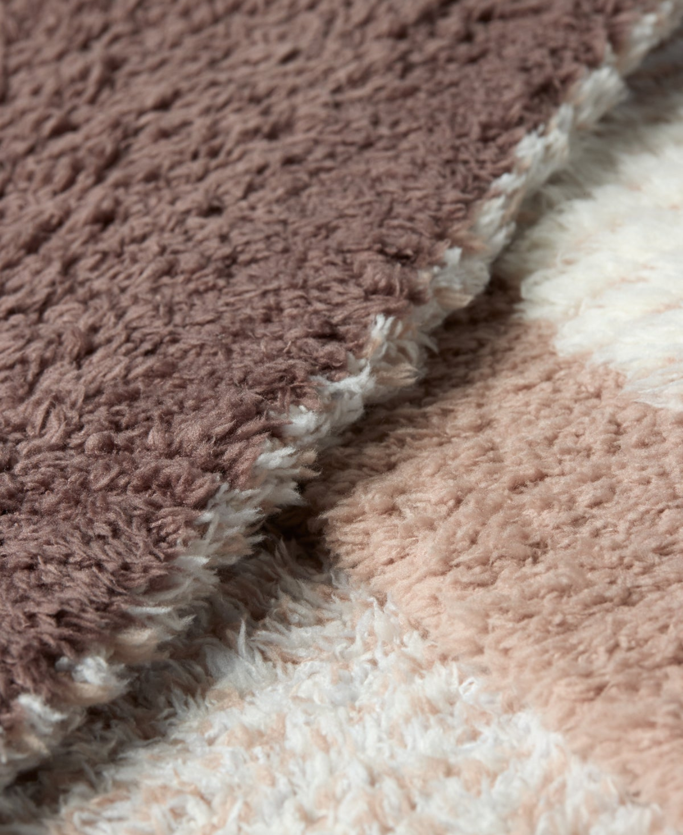 Cozychic Canyon Plaid Throw_Barefoot Dreams_BDHCC27015-SAM