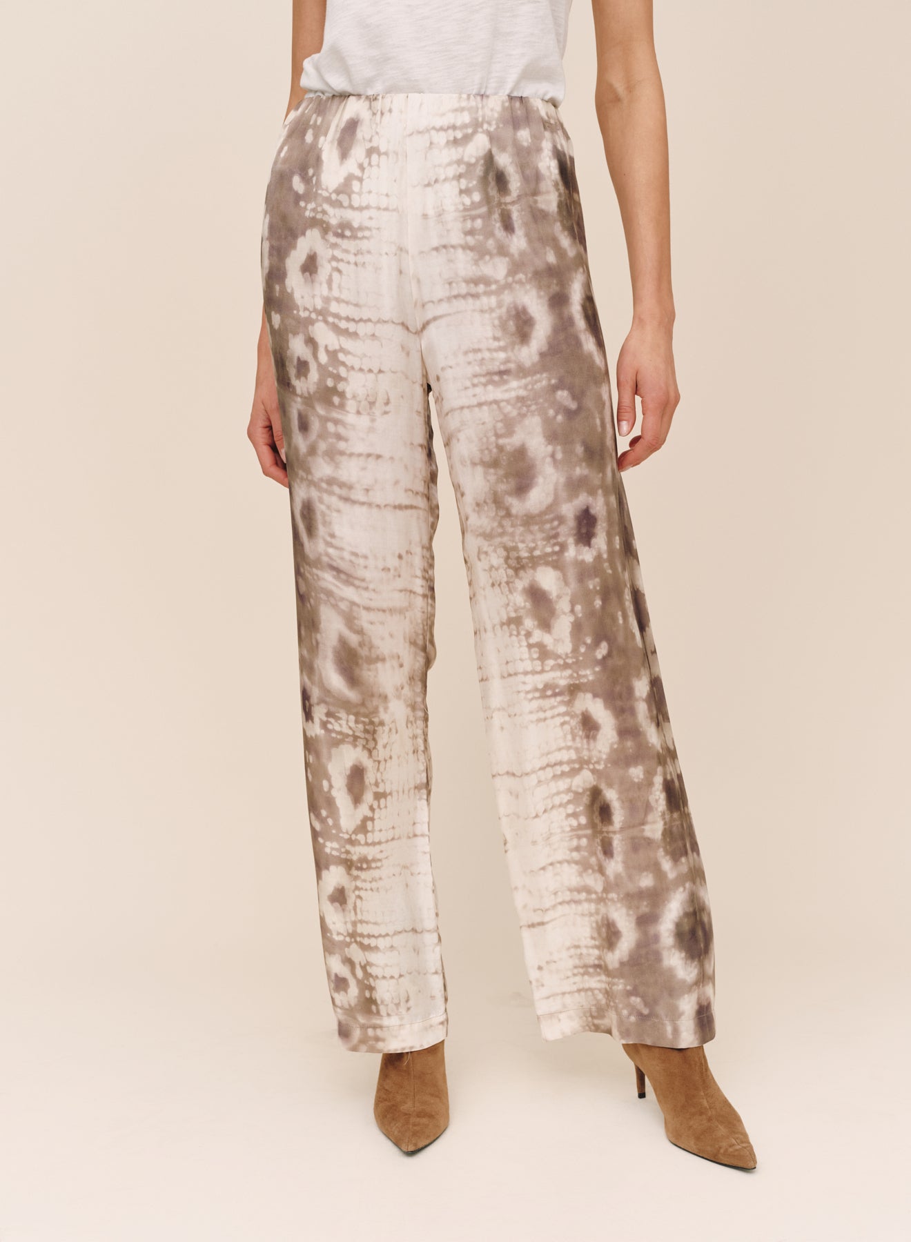 B3683-L18-304 - NO SIDE SEAM CLEAN WAIST WIDE LEG
