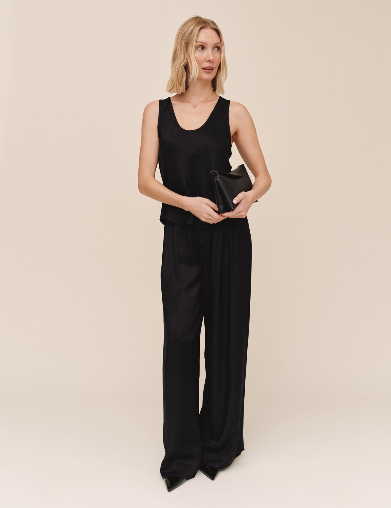 B20308-L63-302 - SCOOP NECK TANK