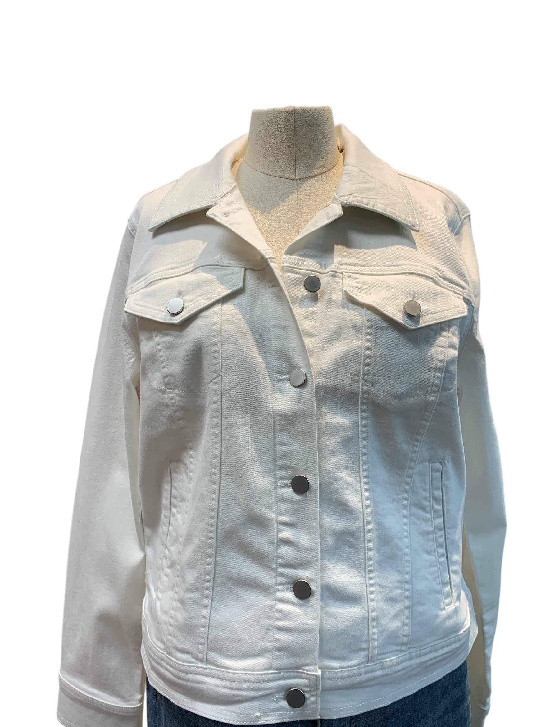 H Equestrian Circle on White | Medium