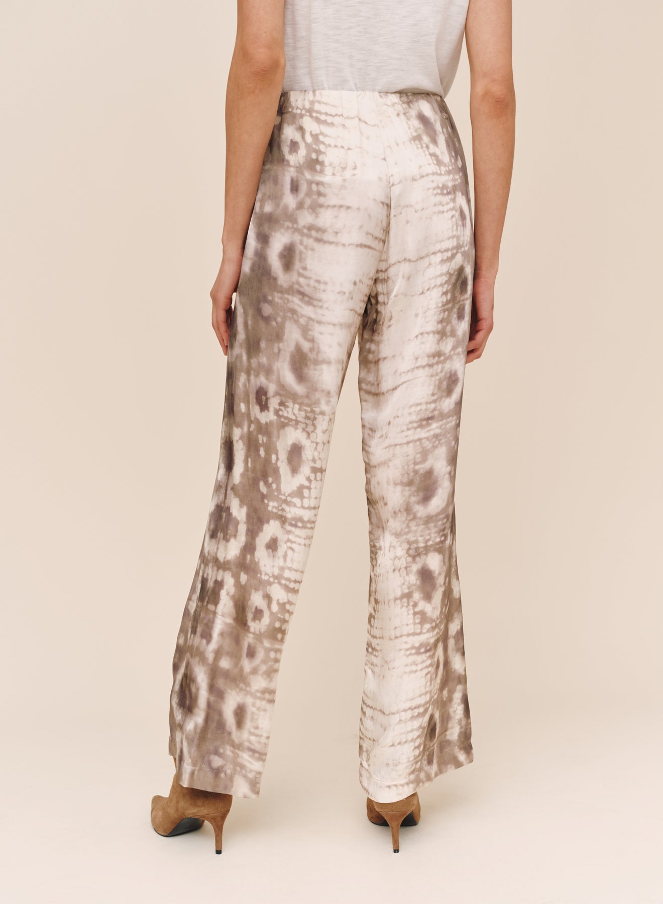 B3683-L18-304 - NO SIDE SEAM CLEAN WAIST WIDE LEG