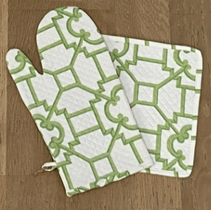 Garden Trellis Green Oven Mitt Set