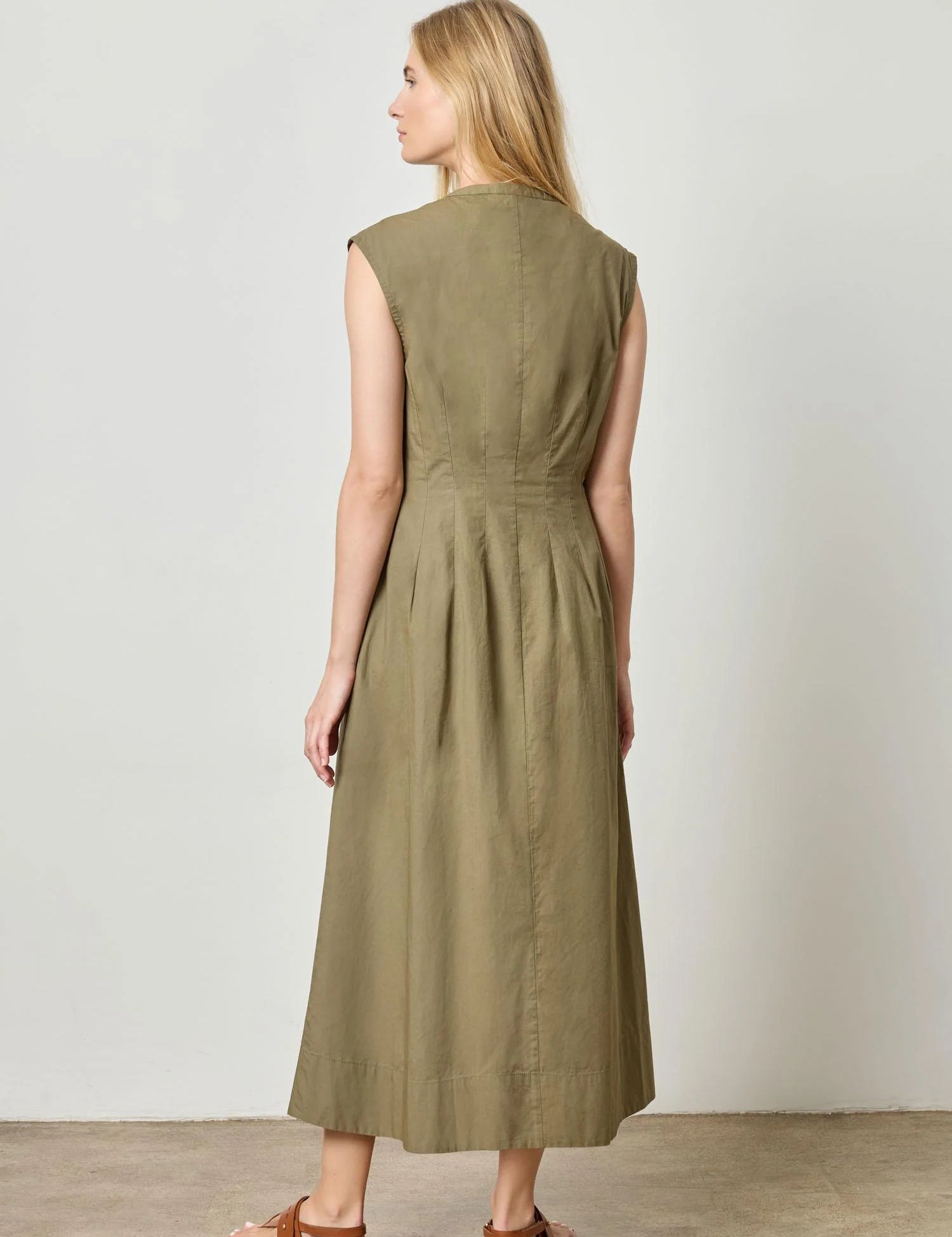 Sleeveless Seamed Maxi Dress