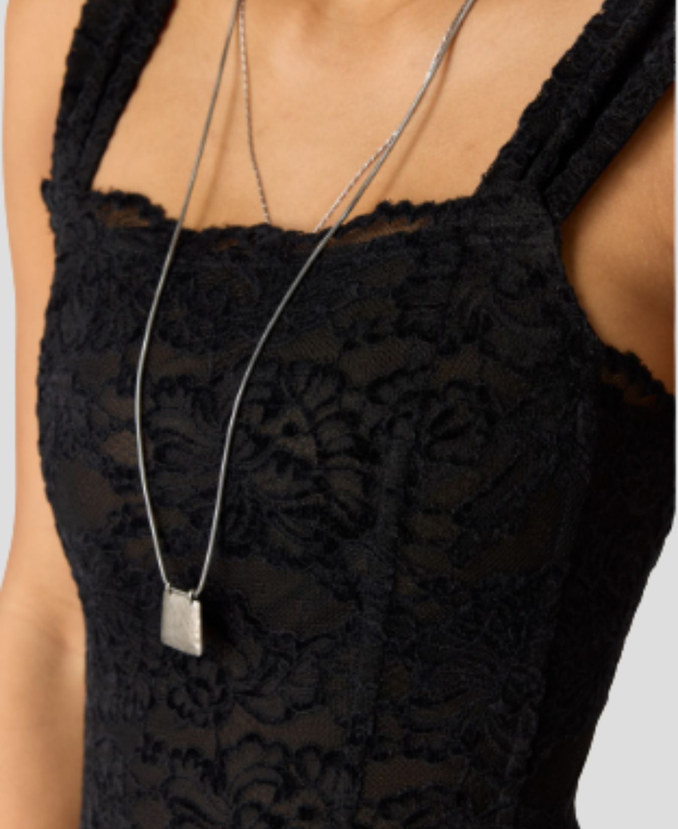 Pretty Little Secrets Cor_FreePeople_OB2637125 