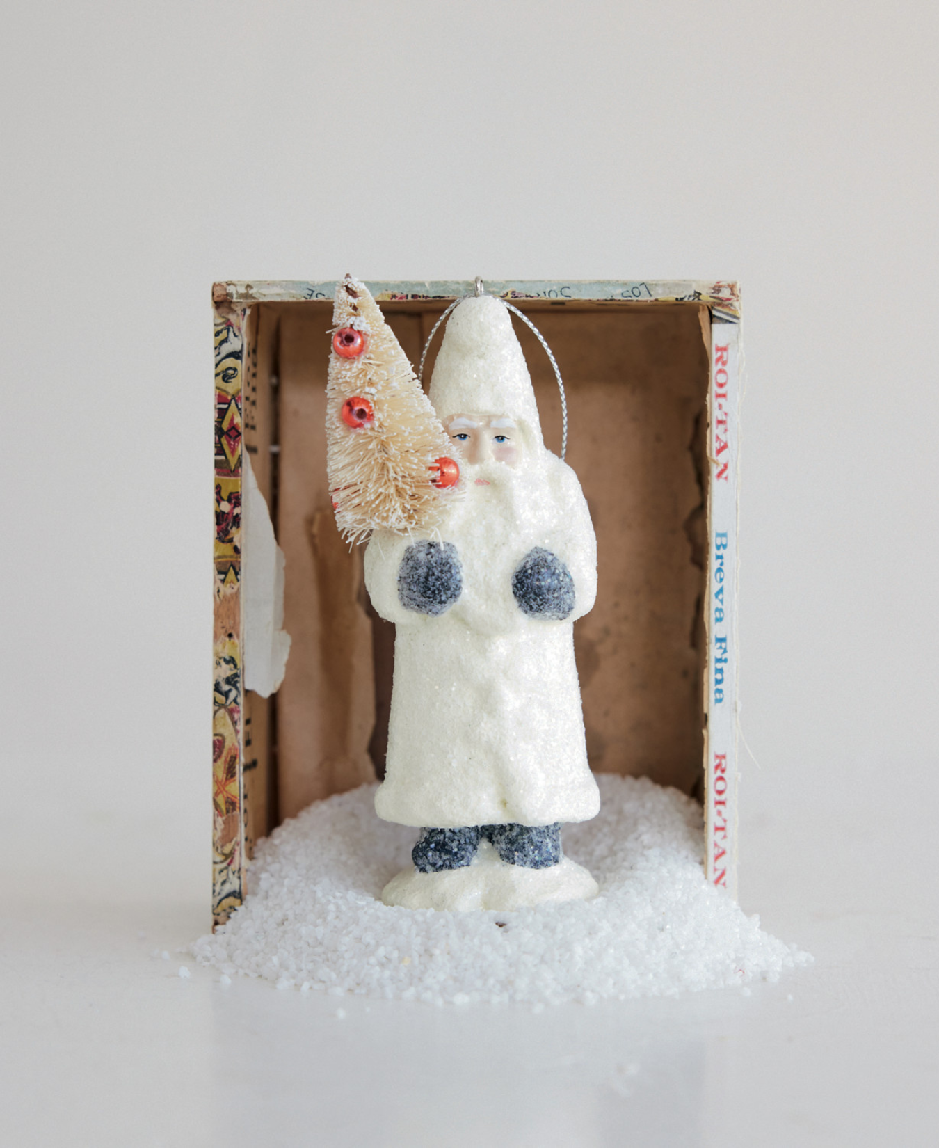 Resin_Vintage_Reproduction_Belsnickel_Ornament_With_Sisal_Bottle_Brush_Tree_creativeco_op_XT2208_2