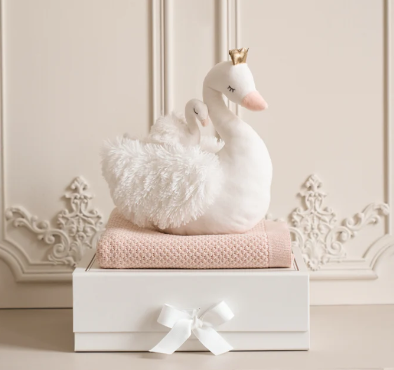 Swan Mama & Baby