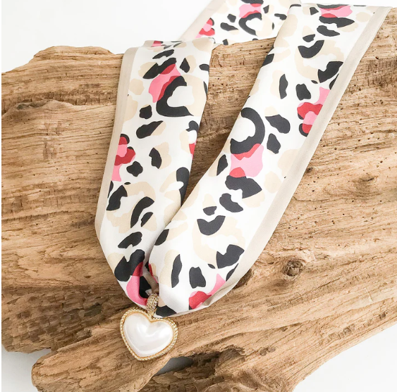 Puff Pearl Heart Scarf Necklace