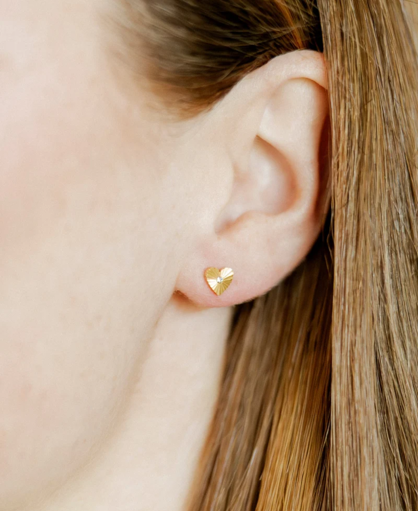 Screwback Stud Earrings-Andrea Heart-Linny Co-LINNY4209