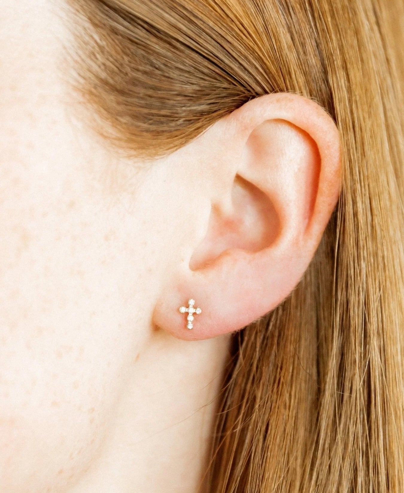 Screwback Stud Earrings - Clara Cross Gold Sparkle_LinnyCo_linny2345