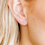 Screwback Stud Earrings - Payton Pearl White 3mm - EDC_LinnyCo_LINNY4052
