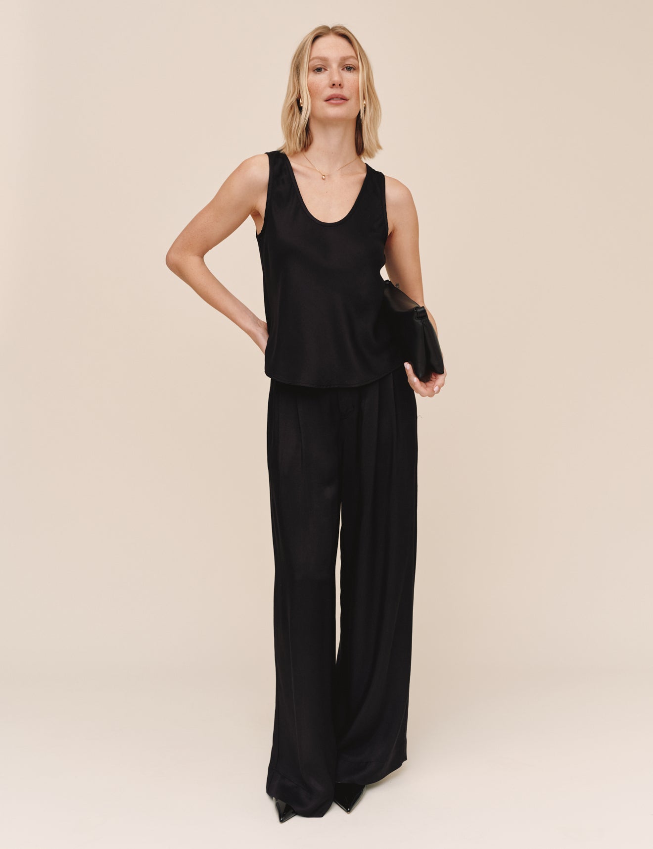 B20308-L63-302 - SCOOP NECK TANK