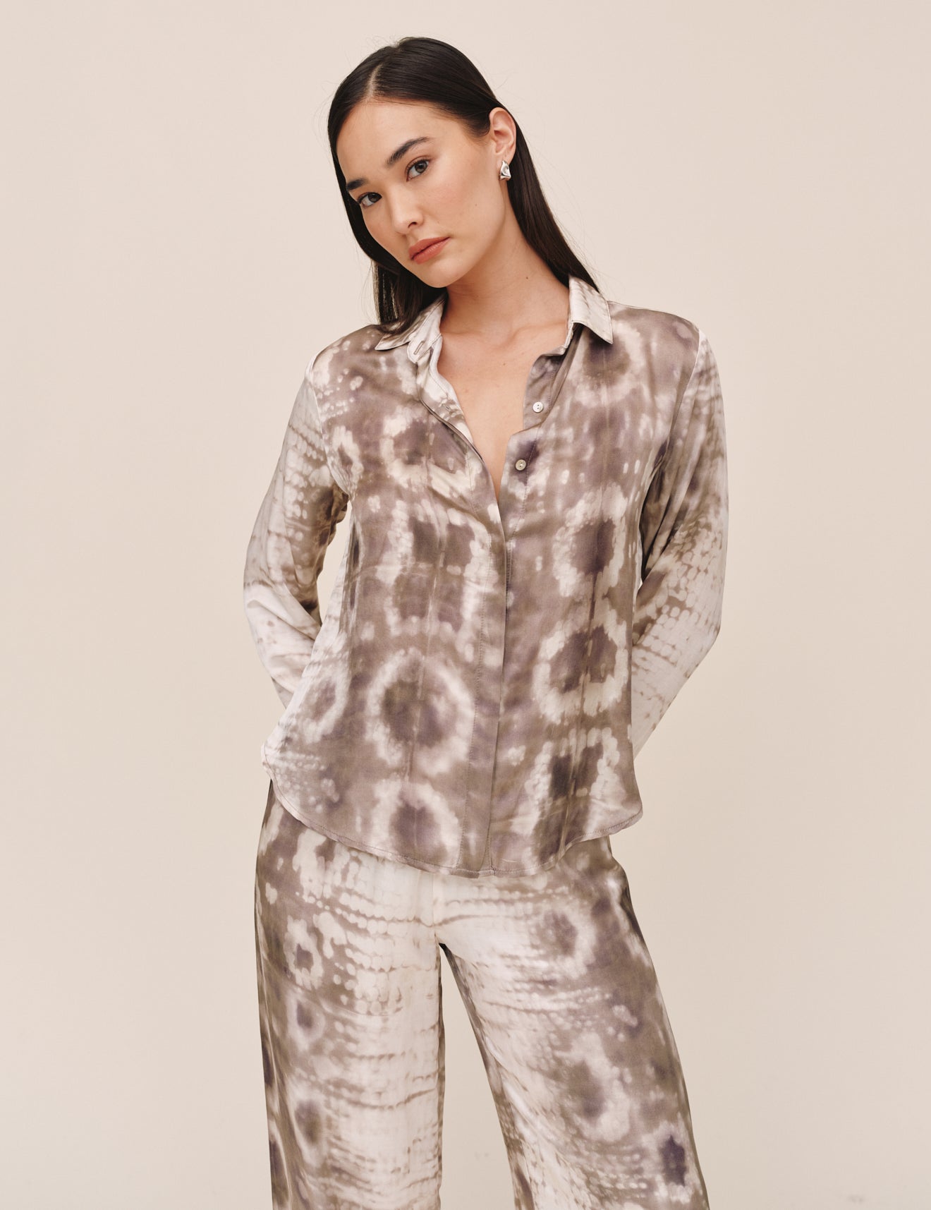B2637-L18-304 - CLEAN HIDDEN PLACKET SHIRT