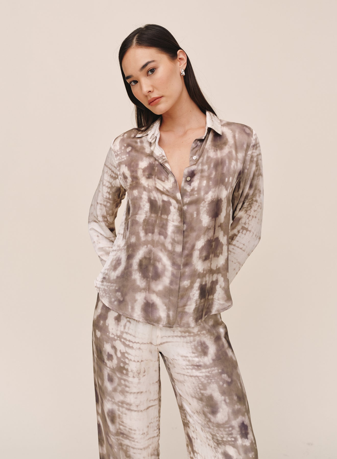 B2637-L18-304 - CLEAN HIDDEN PLACKET SHIRT