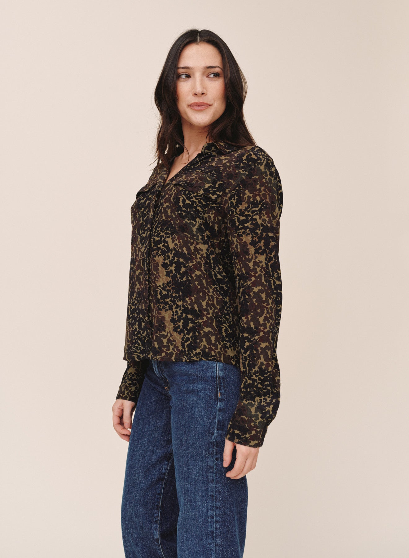 B20176-L59-304 - UTILITY POCKET BUTTON DOWN