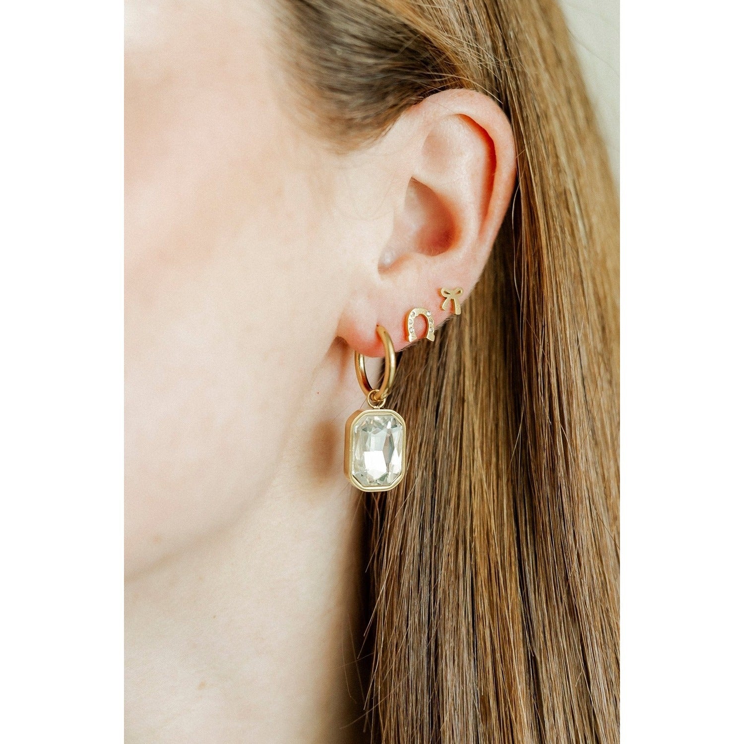 Screwback Stud Earrings - Horseshoe Gold