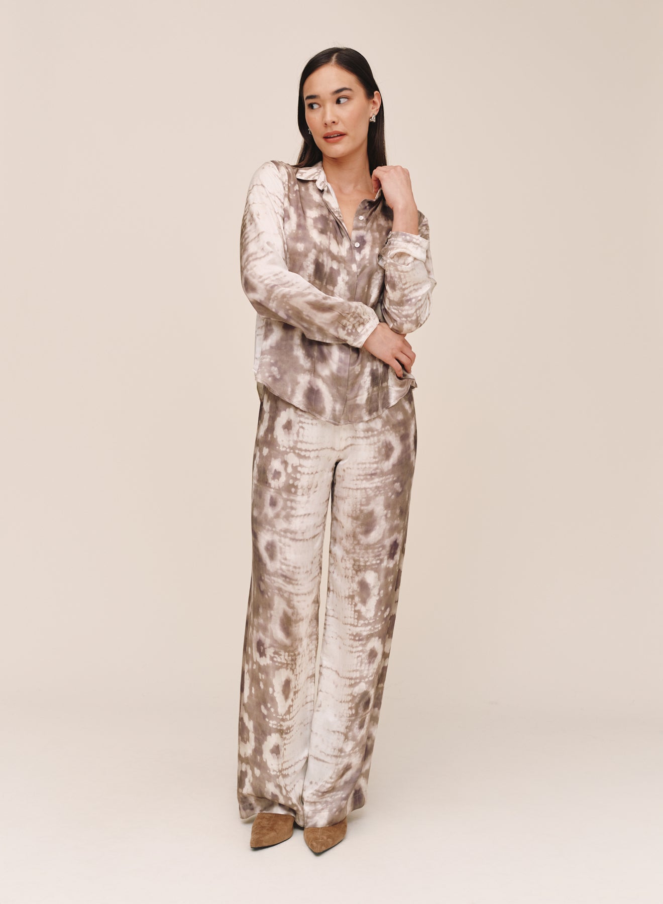 B2637-L18-304 - CLEAN HIDDEN PLACKET SHIRT