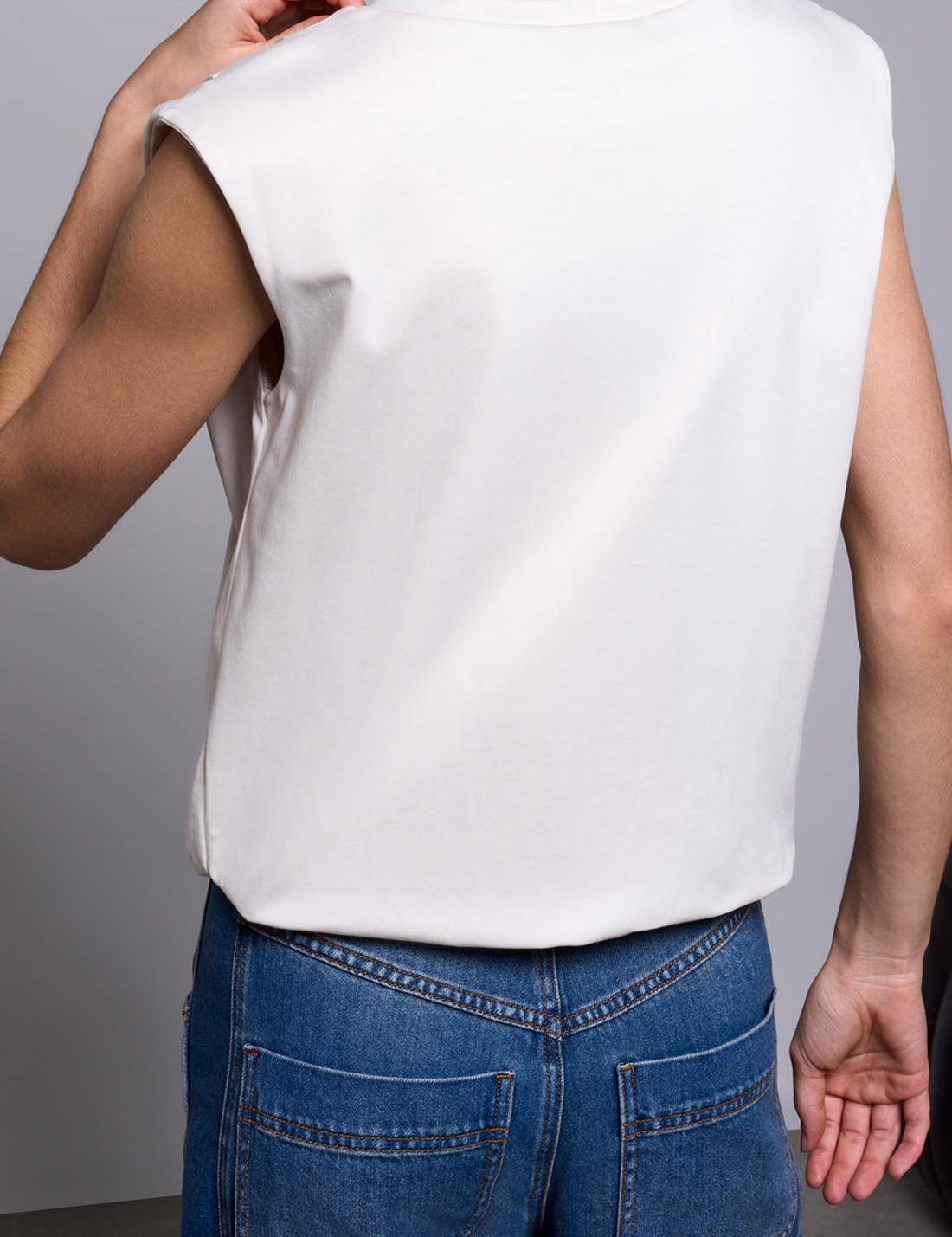 Padded Shoulder Muscle Tee | Cream